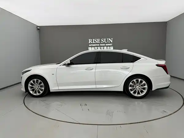 Cadillac CT5 2023