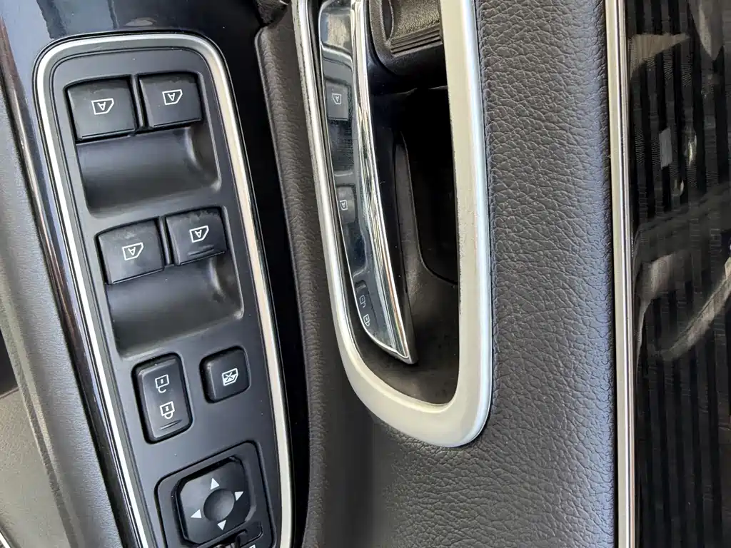 Mitsubishi Outlander 2021 — фото 18