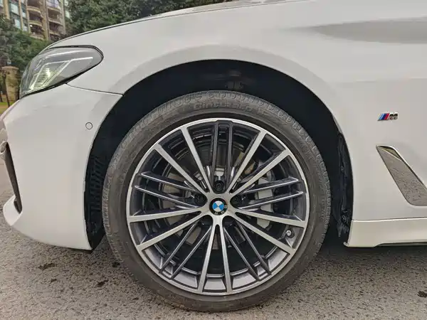 BMW 5 Series 2023