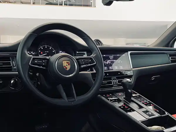 Porsche Macan 2023