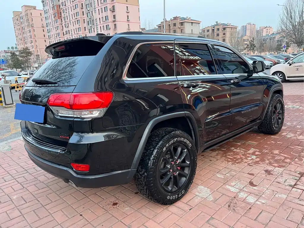 Jeep Grand Cherokee 2016 — фото 3