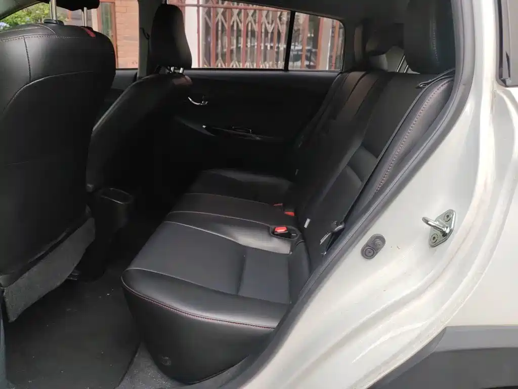 Toyota Yaris L 2022 — фото 13