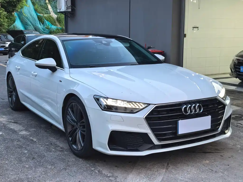 Audi A7 2022 — фото 1