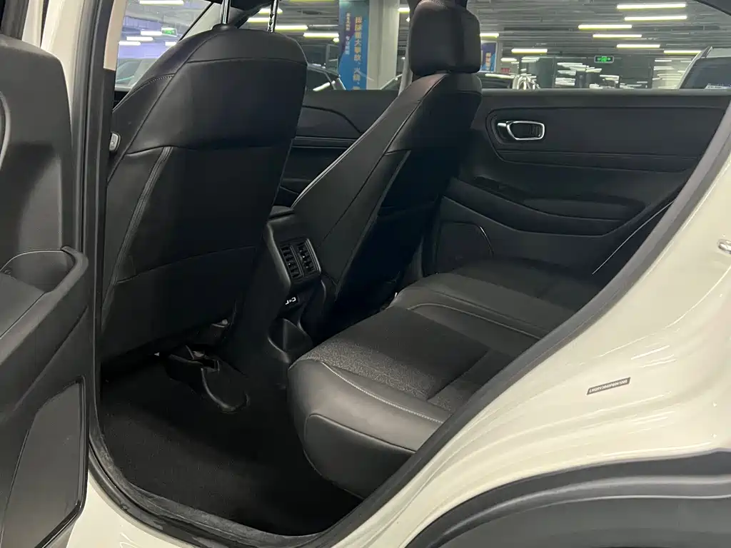 Honda Vezel 2023 — фото 17