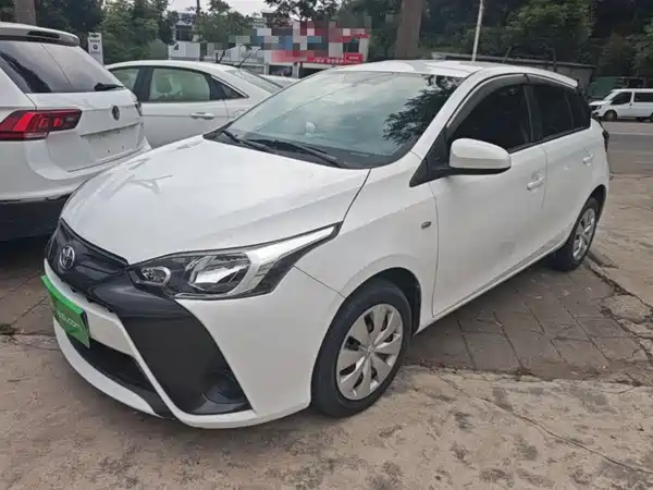 Toyota Yaris L 2020