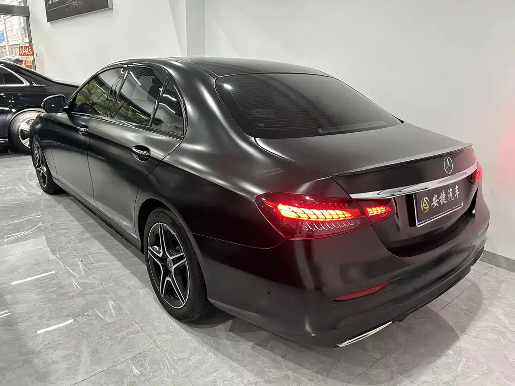 Mercedes-Benz E-Class 2023 — фото 4