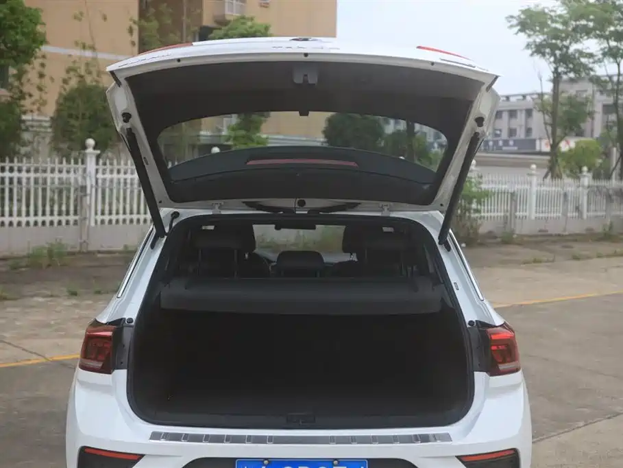 Volkswagen T-Roc 2022 — фото 14