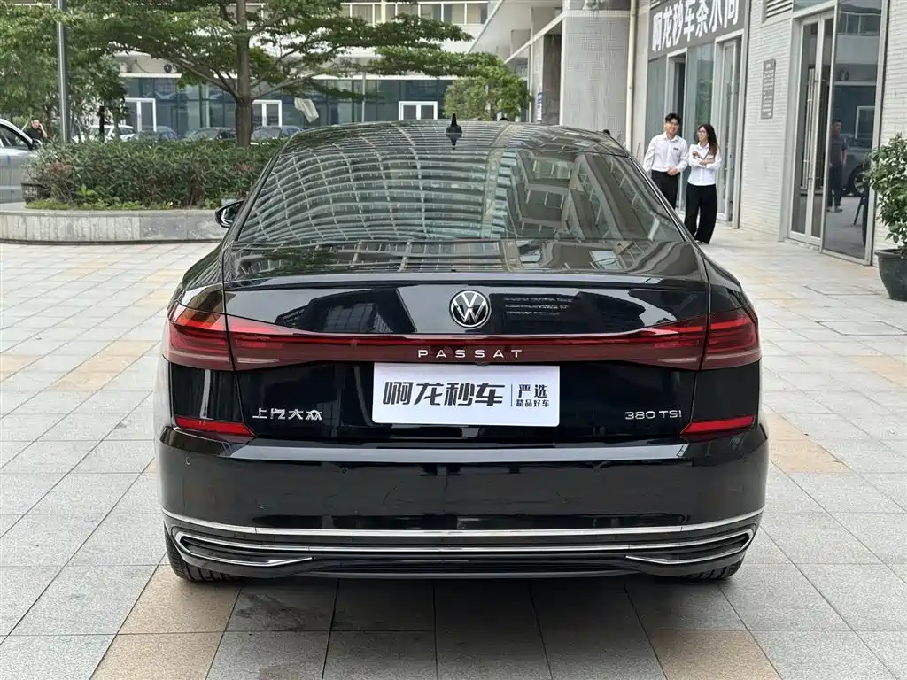 Volkswagen Passat 2023 — фото 11