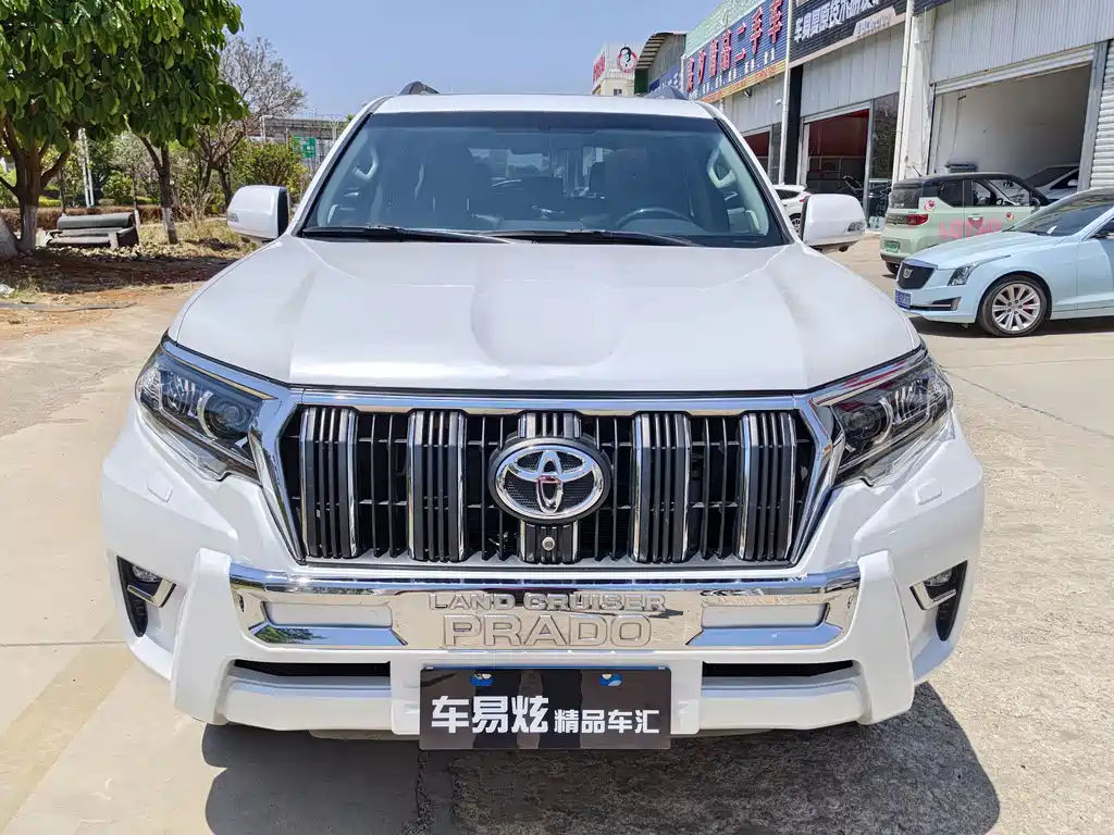 Toyota Prado 2019 — фото 1