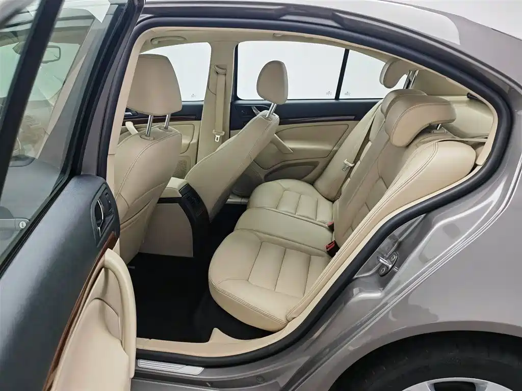 Skoda Octavia 2013 — фото 15
