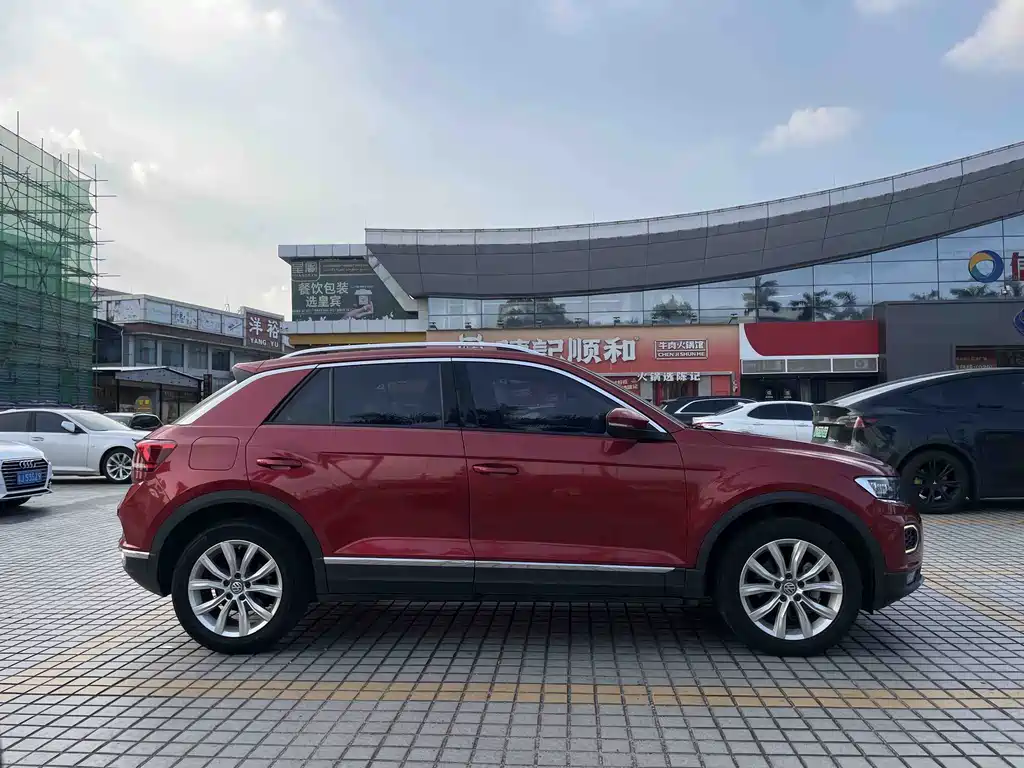 Volkswagen T-Roc 2020 — фото 8