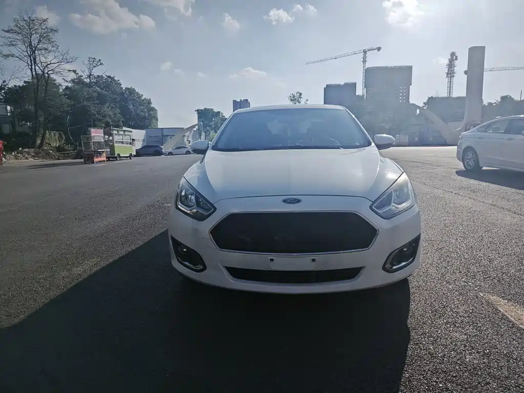 Ford Forrest 2016