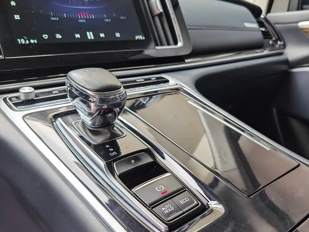 GAC Motor Trumpchi M8 2022 — фото 14