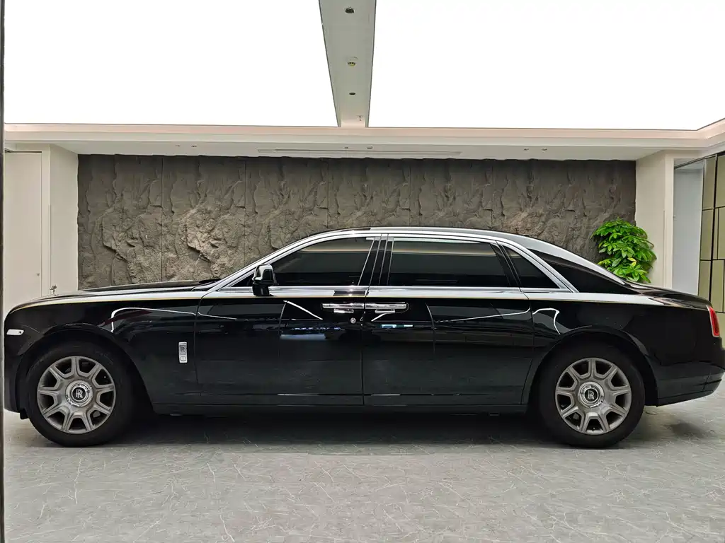 Rolls-Royce Ghost 2015 — фото 3