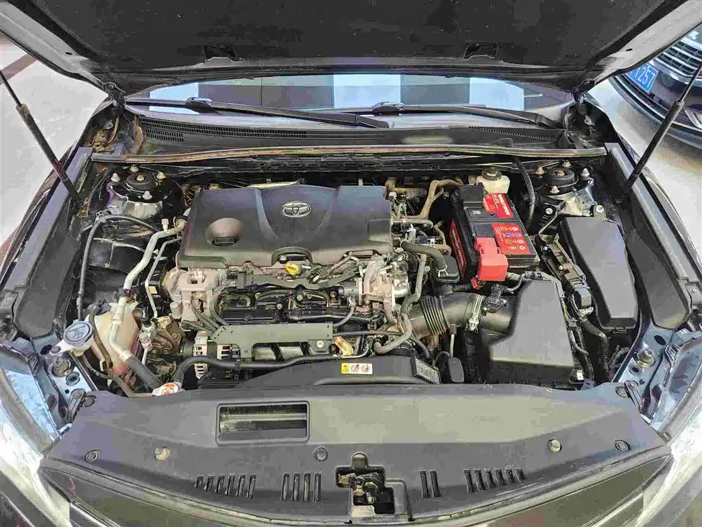 Toyota Camry 2018 — фото 17