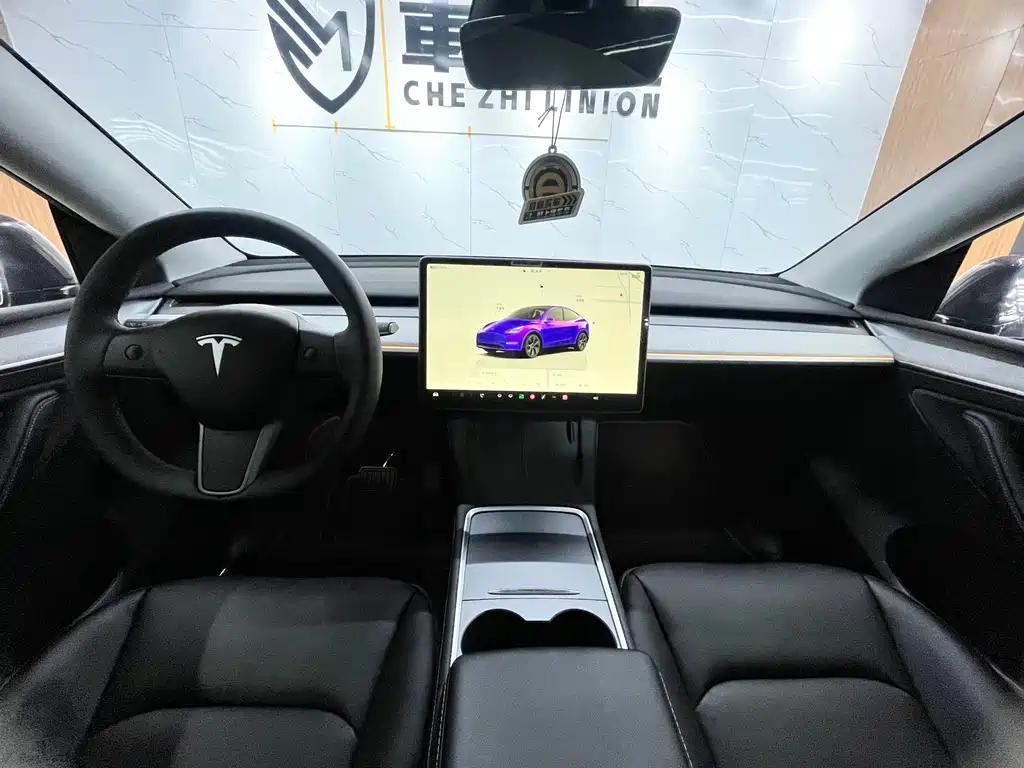 Tesla Model Y 2024 — фото 16