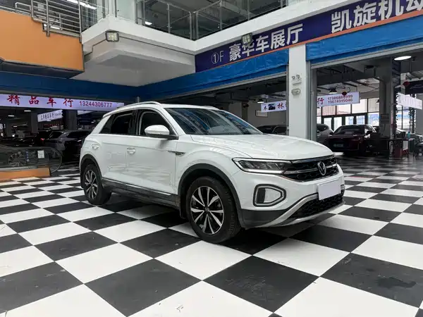 Volkswagen T-Roc 2023