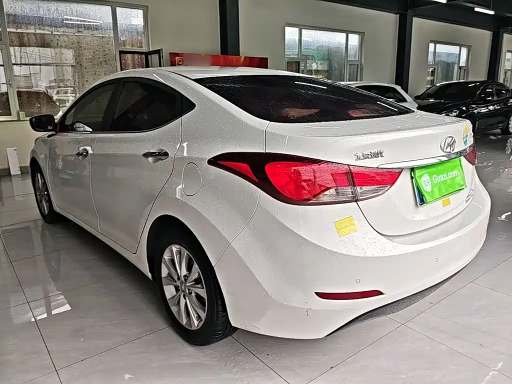 Hyundai Elantra 2017