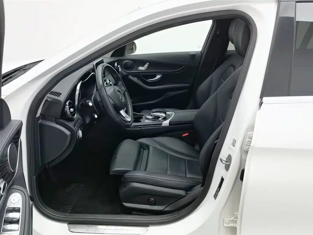 Mercedes-Benz C-Class 2018 — фото 10