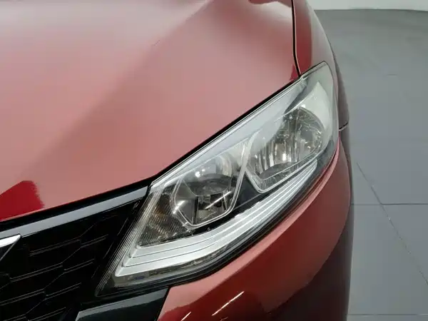 Nissan Tiida 2017