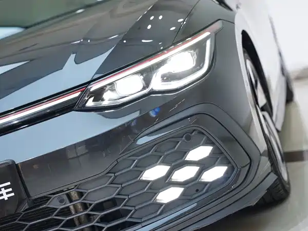Volkswagen Golf GTI 2021