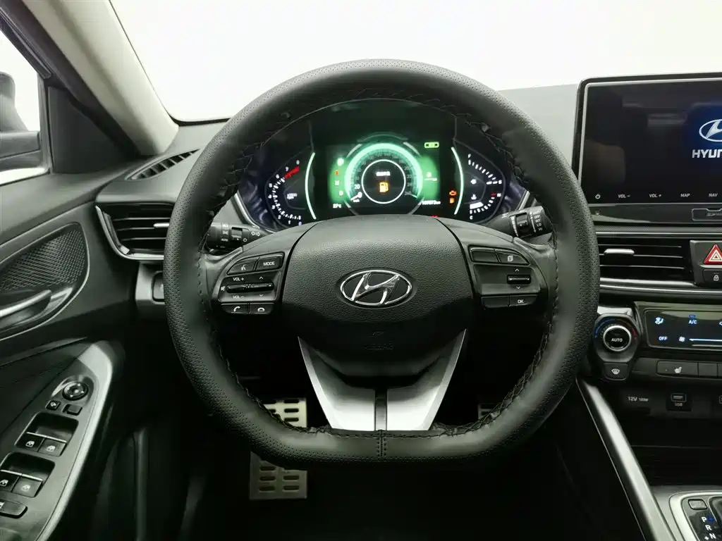 Hyundai Fista 2018 — фото 11