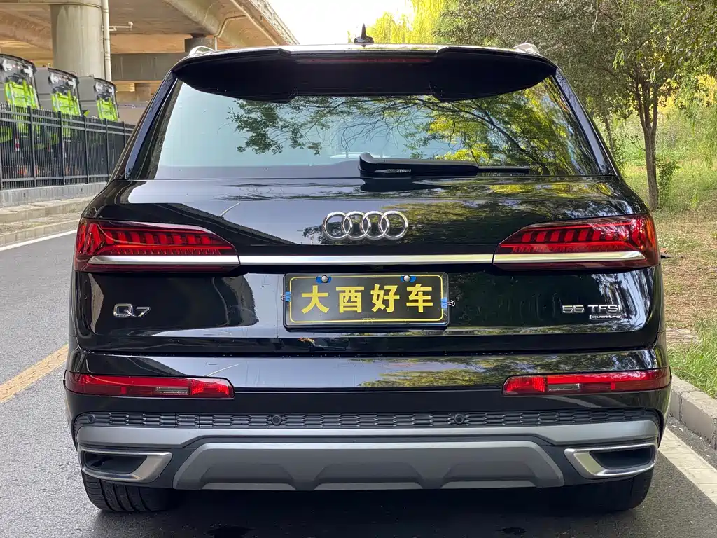 Audi Q7 2023 — фото 26