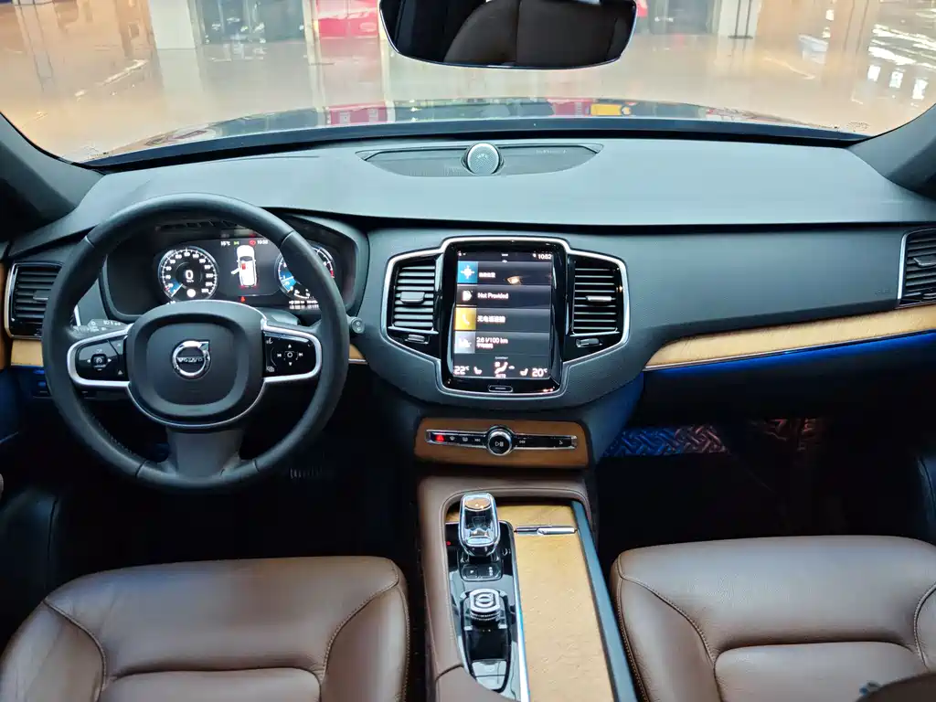 Volvo XC90 2022 — фото 8