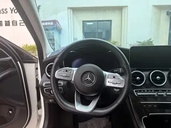 Mercedes-Benz C-Class 2021