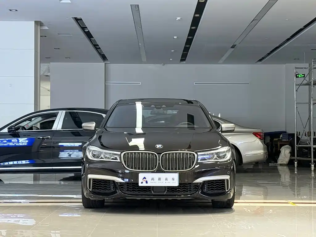 BMW 7 Series 2019 — фото 2