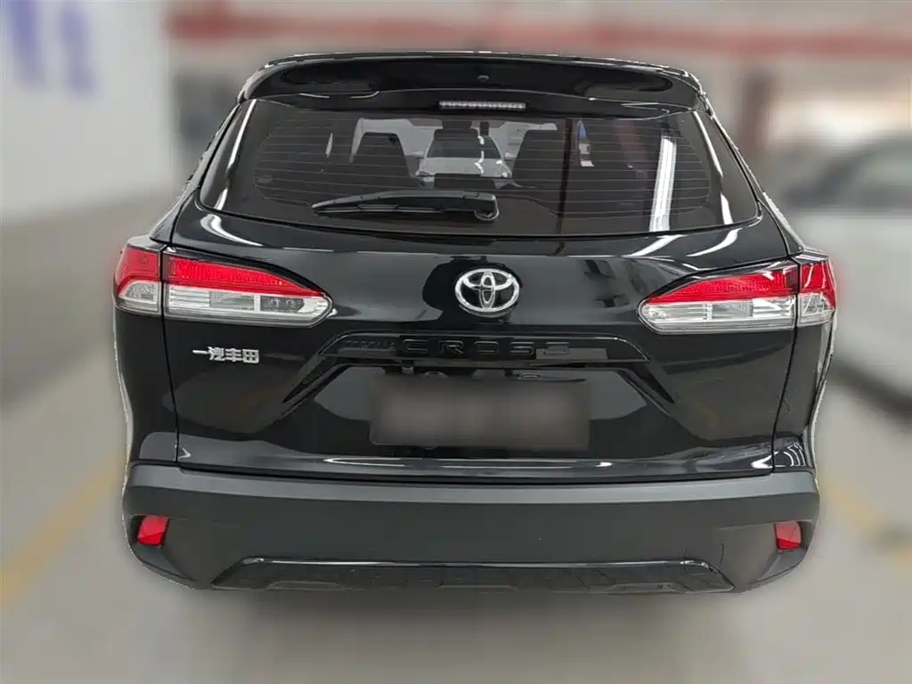 Toyota Corolla Cross 2023 — фото 10