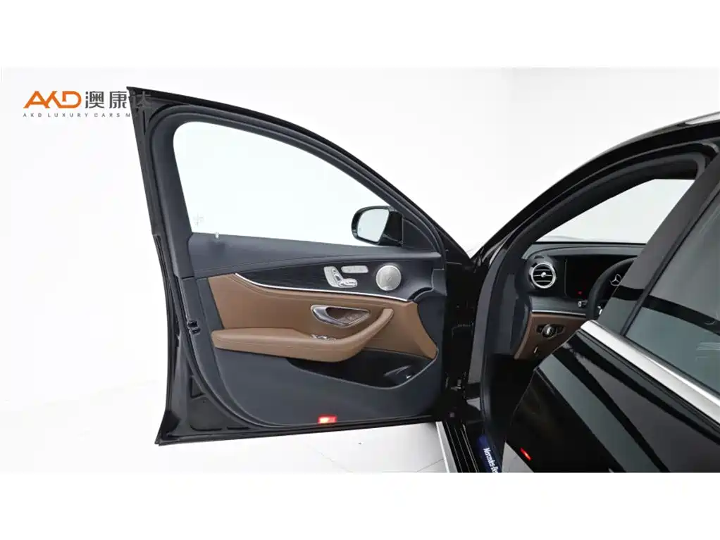Mercedes-Benz E-Class 2021 — фото 10