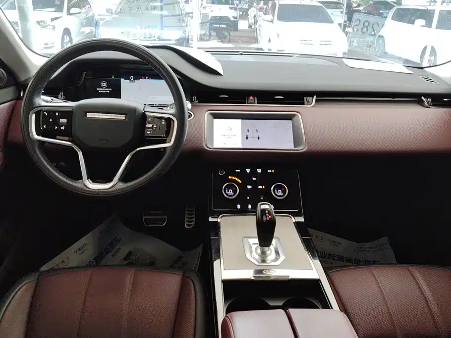 Land Rover Range Rover Evoque 2022 — фото 12