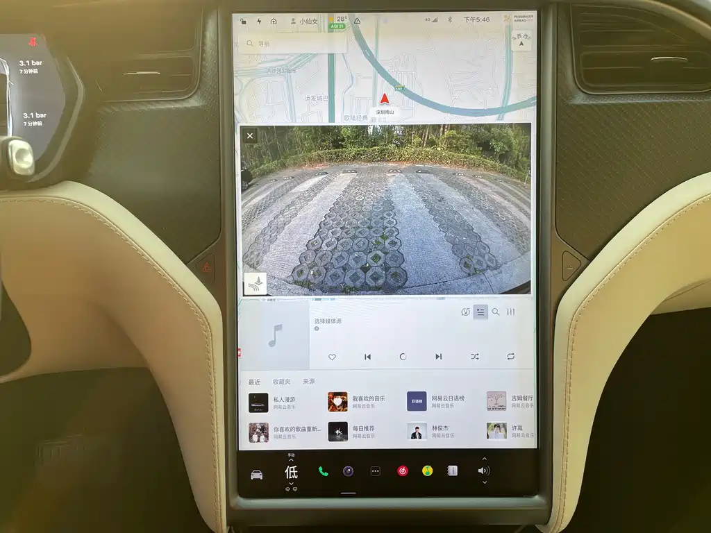 Tesla Model X 2019 — фото 18