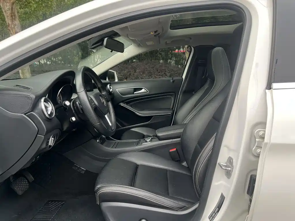 Mercedes-Benz GLA 2016 — фото 14