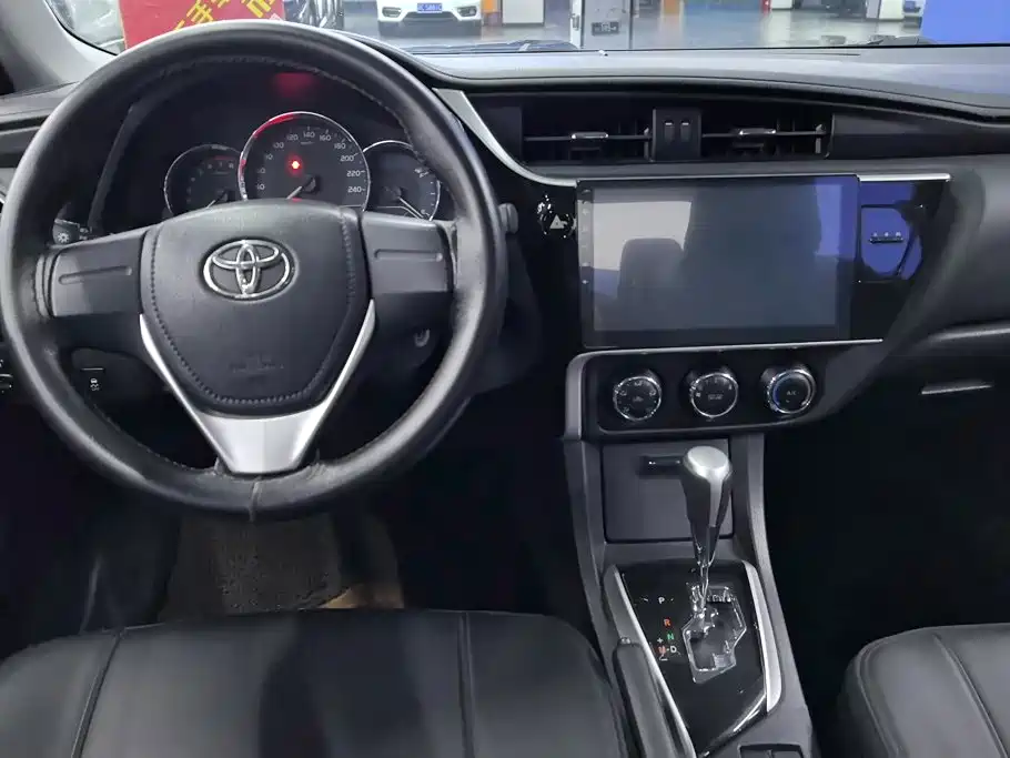 Toyota Corolla 2017 — фото 12