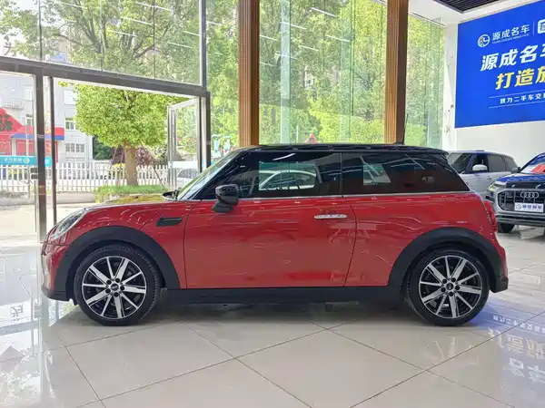 MINI MINI 2022