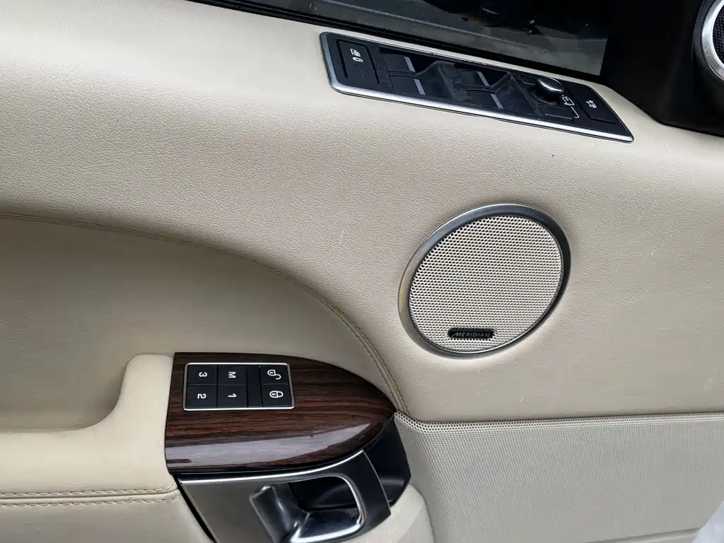 Land Rover Range Rover 2017 — фото 16
