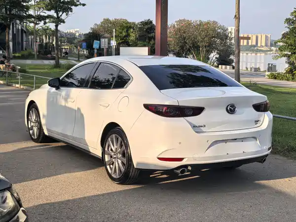 Mazda 3 Axela 2021