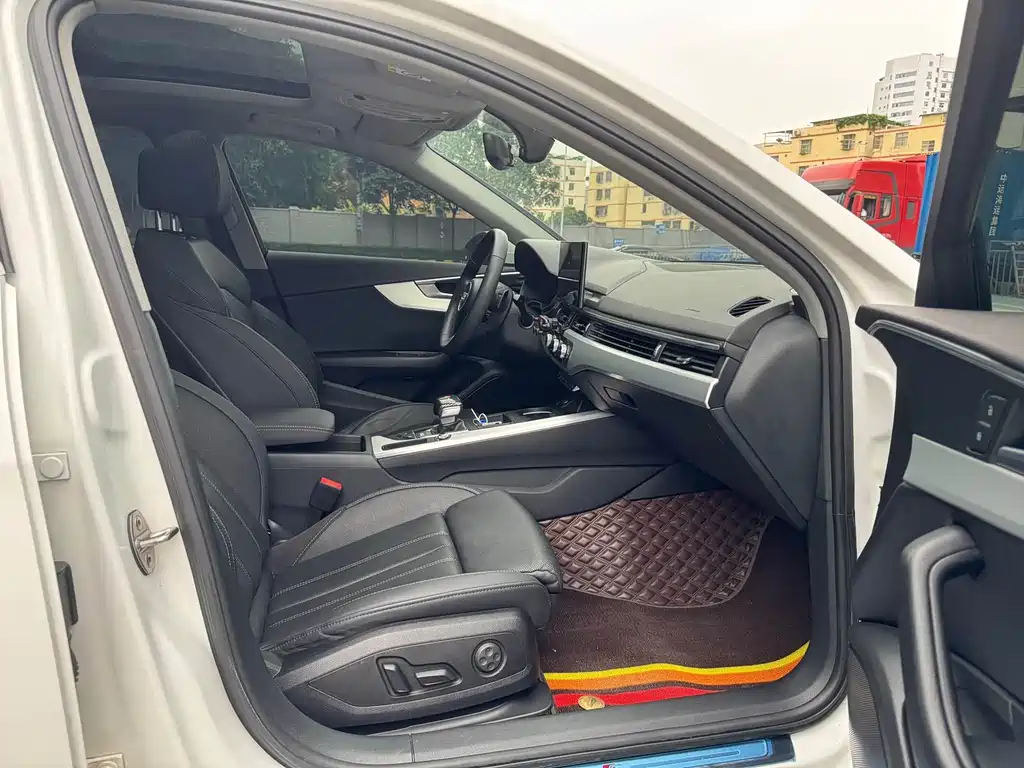 Audi A4L 2021