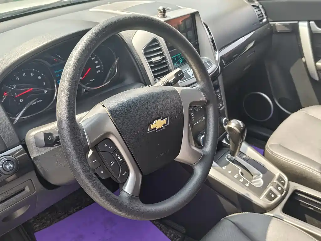 Chevrolet Captiva 2017 — фото 11