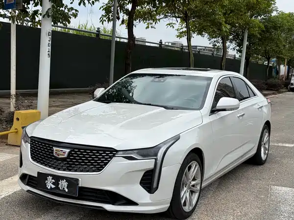 Cadillac CT4 2023