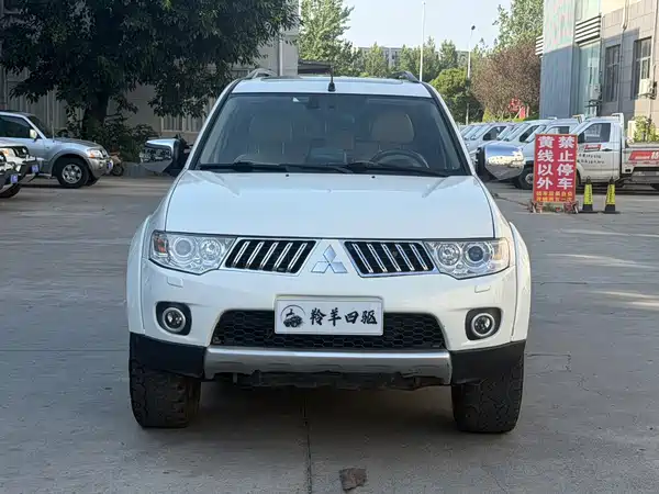 Mitsubishi Pajero Jinchang 2013