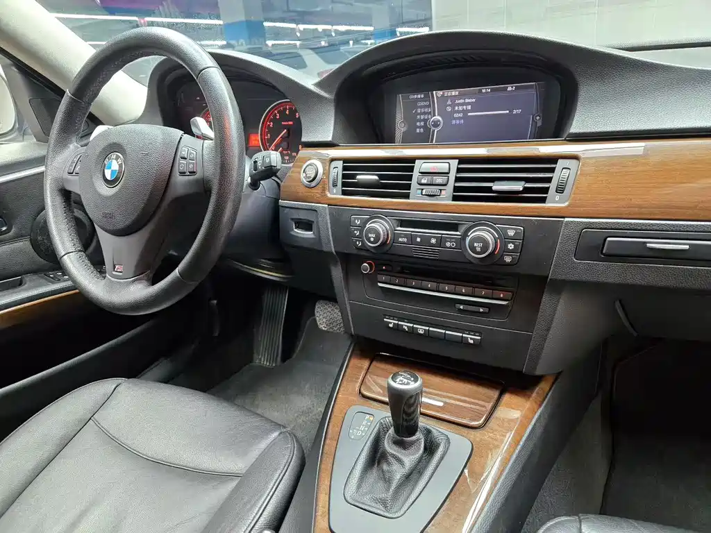 BMW 3 Series 2009 — фото 8