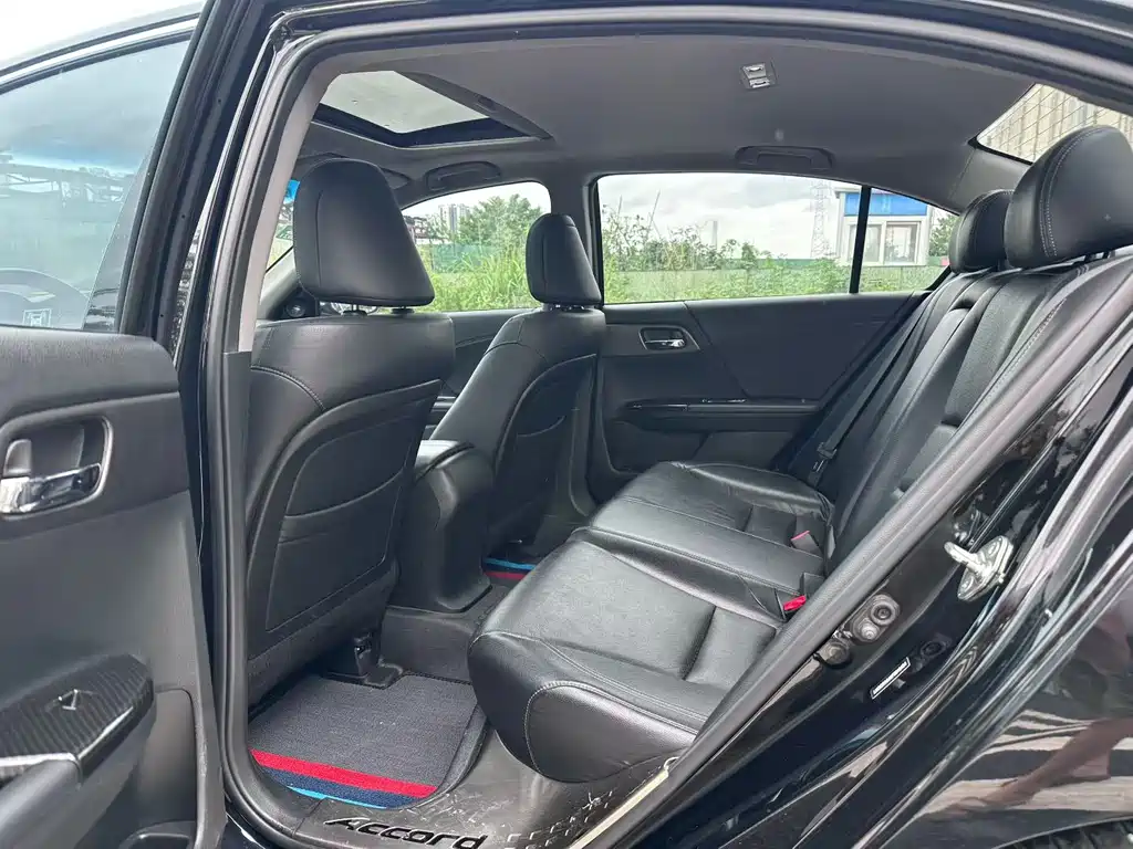 Honda Accord 2015 — фото 4