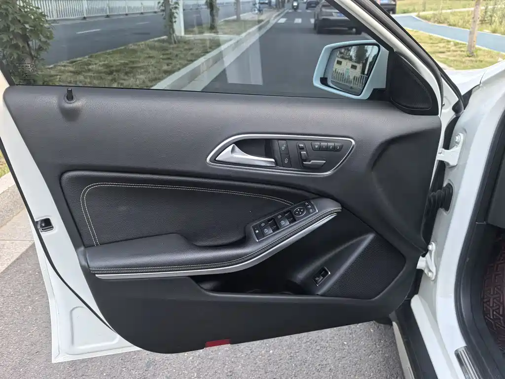 Mercedes-Benz GLA 2017 — фото 10