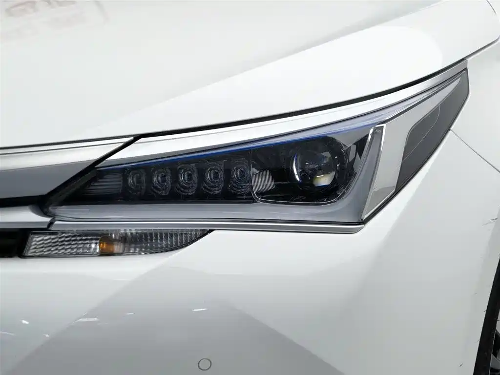 Toyota Corolla 2019 — фото 7