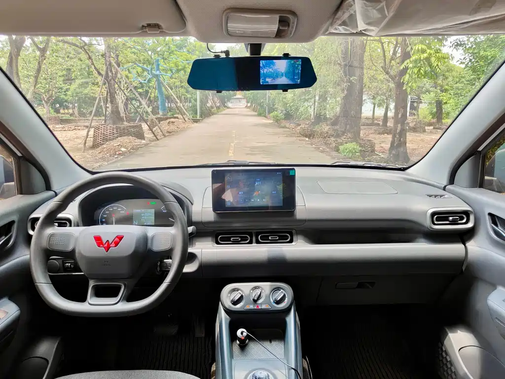 Wuling Hongguang New Energy 2025