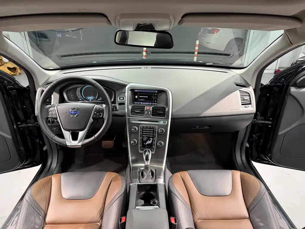 Volvo XC60 2014 — фото 17