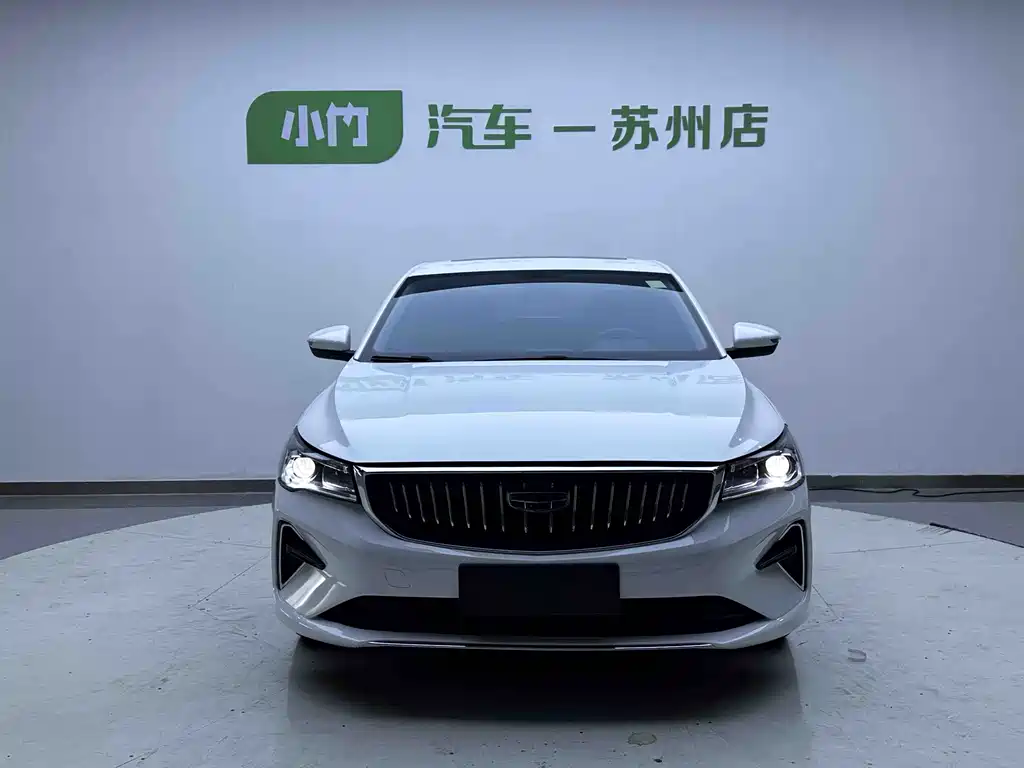 Geely Emgrand 2023